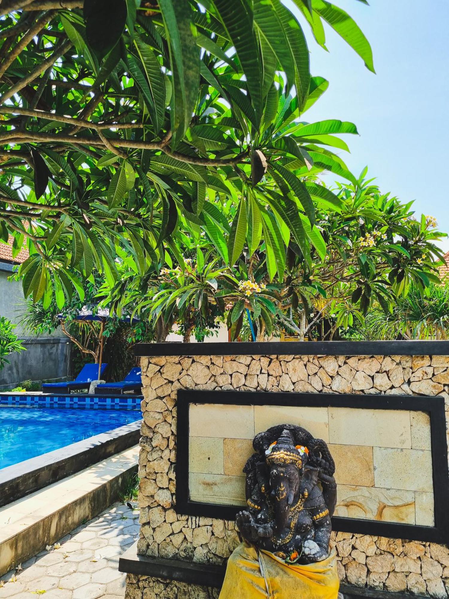 Hokita Home Stay Nusa Lembongan  Exterior photo